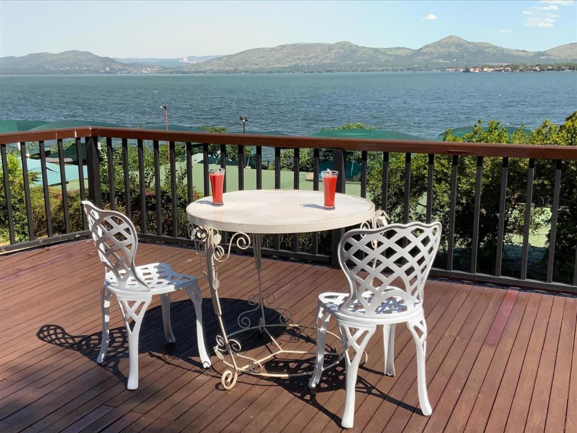 Marina Views Guesthouse Hartbeespoort Eksteriør billede